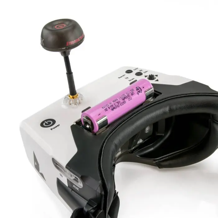 FatShark Scout 4 Inch 1136x640 - Drone Racing Goggles review and price